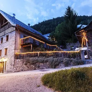  Hotel Chalet Lingayoni